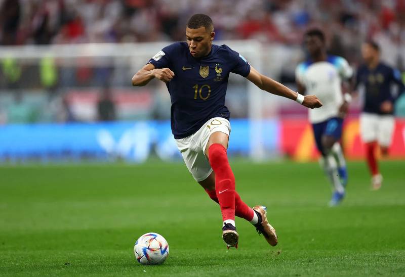 Top 10 Cầu Thủ Chạy Cánh Xuất Sắc Nhất Được Sản Sinh 4 Kylian Mbappé